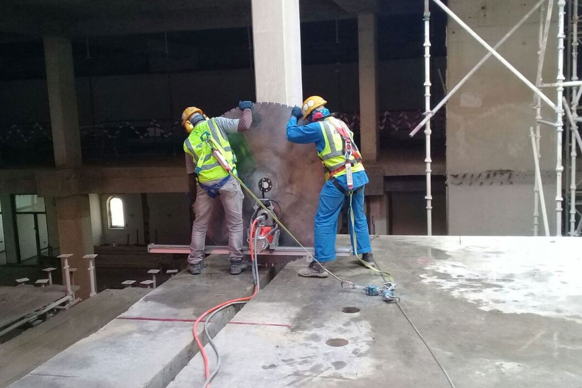 coring and cutting services,<br />
concrete coring and cutting,<br />
saw and cutting machine Rent,<br />
Saw Machine Rental Services<br />
concrete cutting equipments Rent,